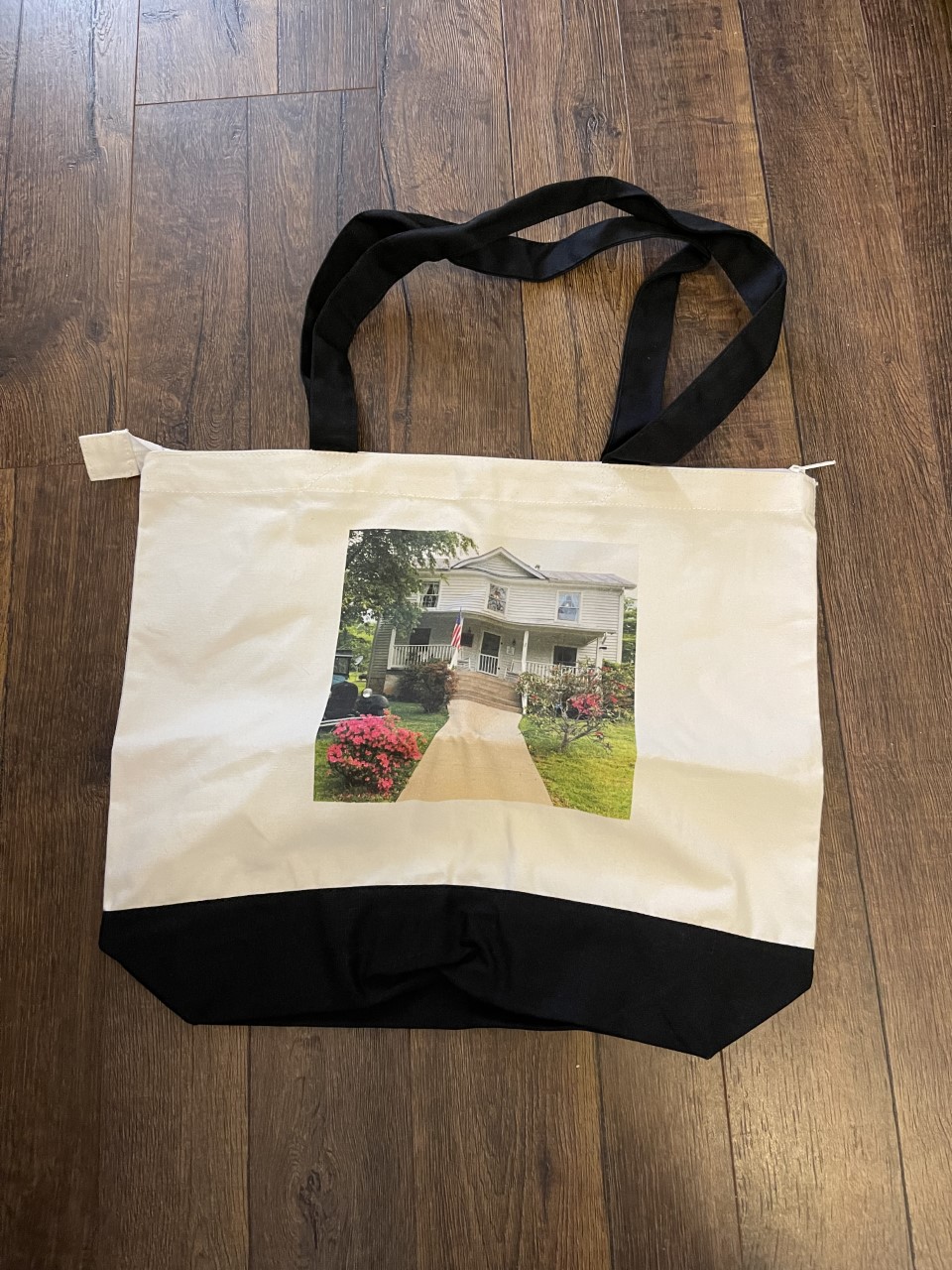 Hamner House in Spring Zippered Tote
